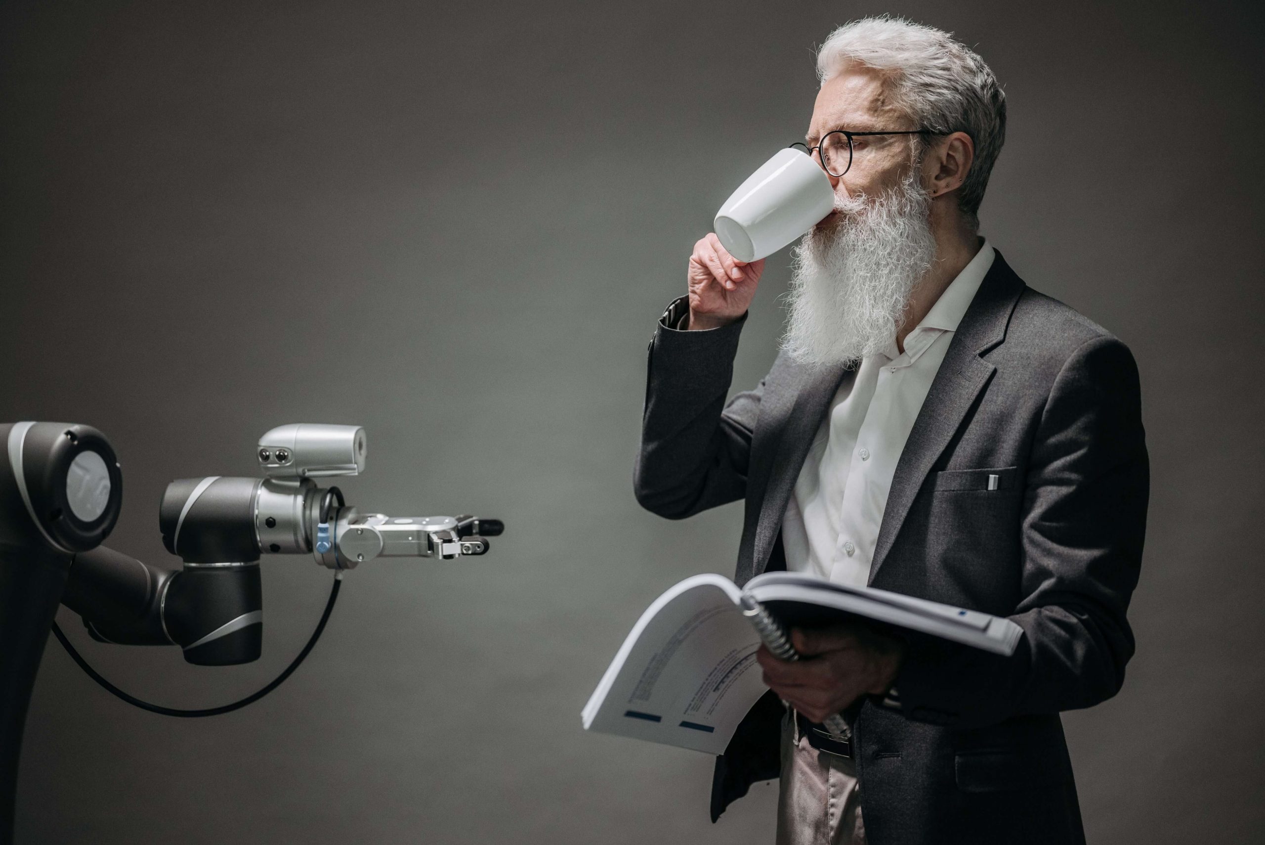 Human Translation vs Machine Translation: Which Is Right for Your Business?