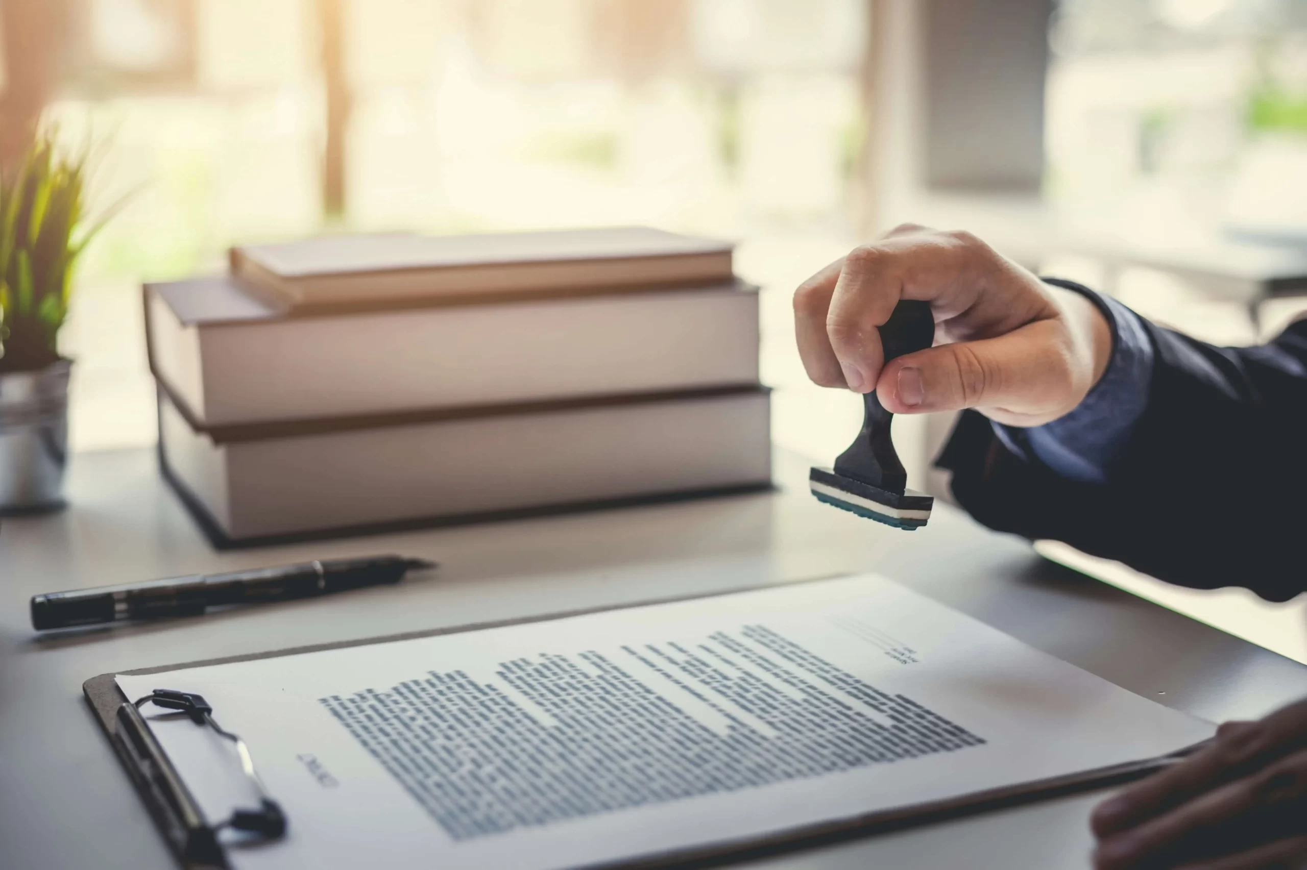 Certified Translation vs Notarized Translation: What’s the Difference and Which One Do You Need?